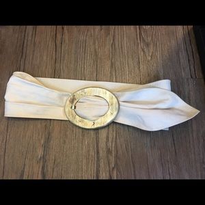 Suzi belt size small